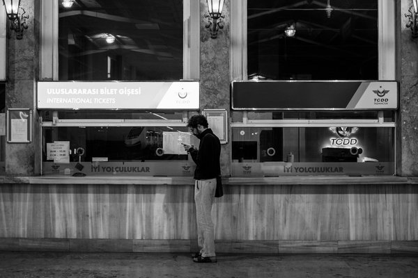 Comment trouver une location de vacances au Canada avec des activités de motoneige et des soirées au coin du feu?